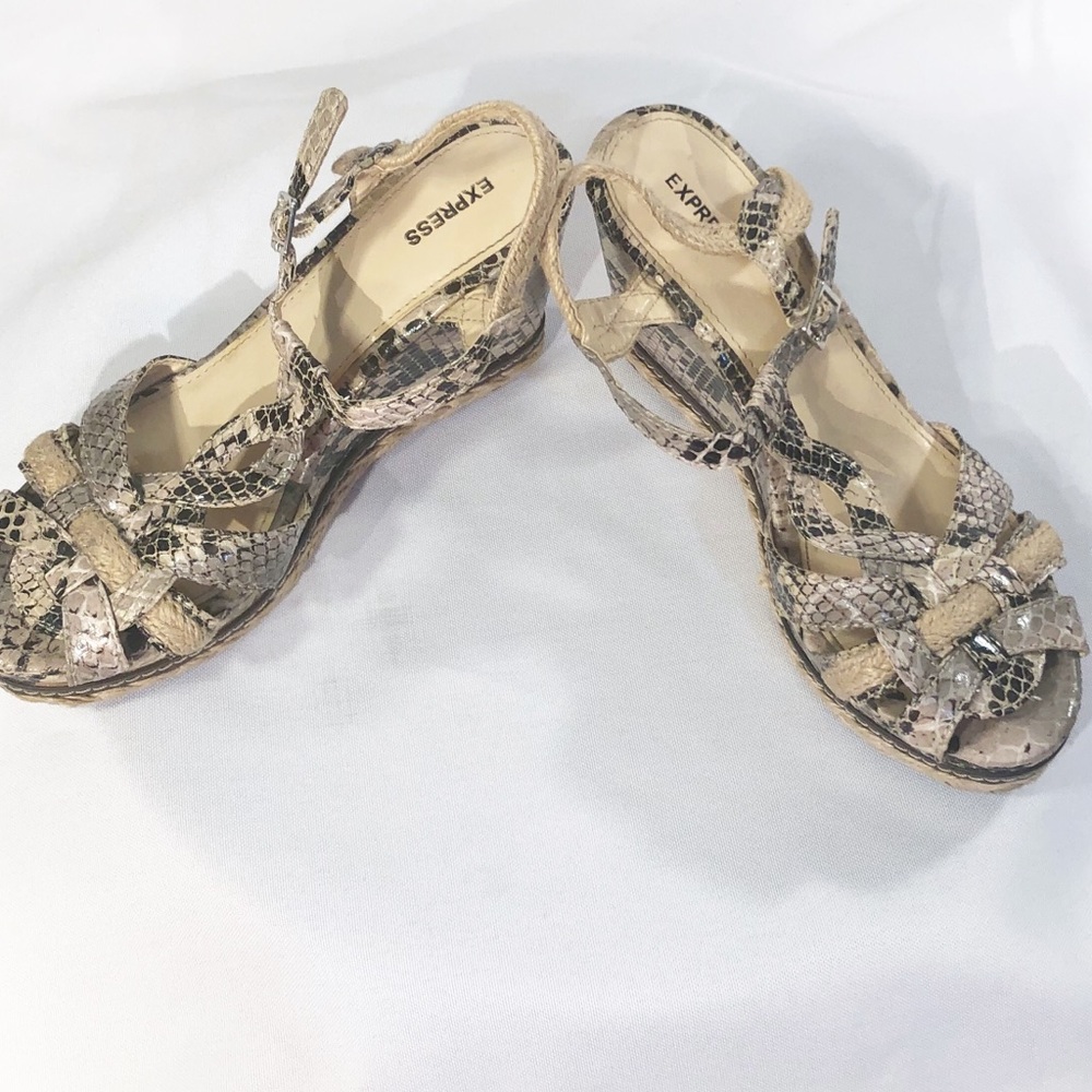 Gray And White Snake Pattern Platform Sandal All … - image 3